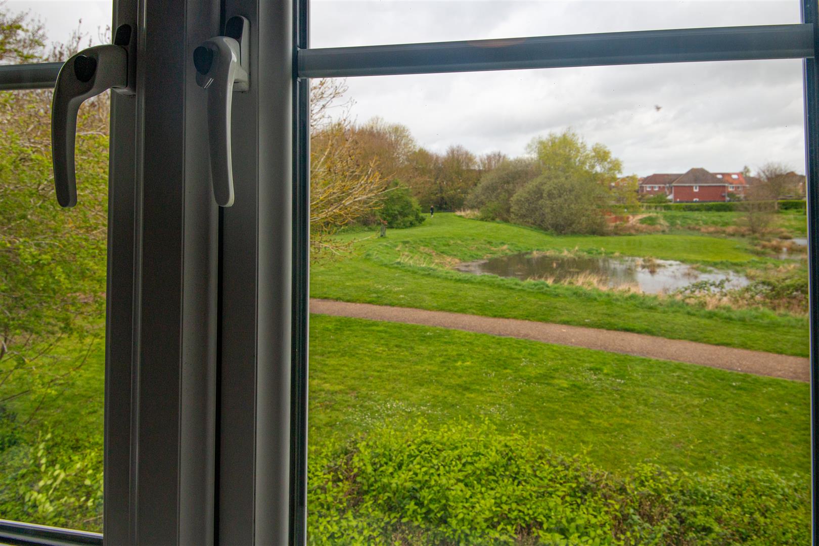 Canal Lane, Deanshanger, Milton Keynes